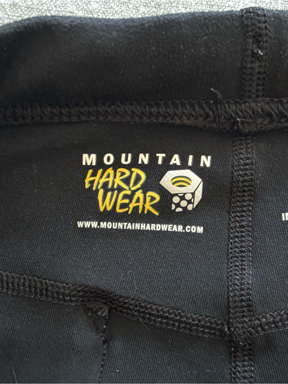 Mountain Hardwear Women’s Small Black Stretch Travel Yoga Pants Drawstring - Picture 6 of 8
